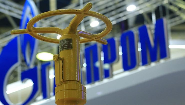 un operaio nello stabilimento della Gazprom