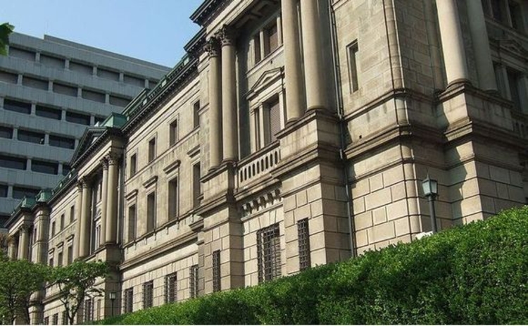 Politica monetaria tra Boj e Federal Reserve 