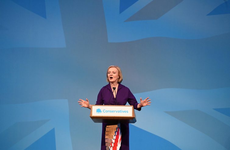Liz Truss è impegnata nel mantenere le sue promesse di accelerare la crescita 